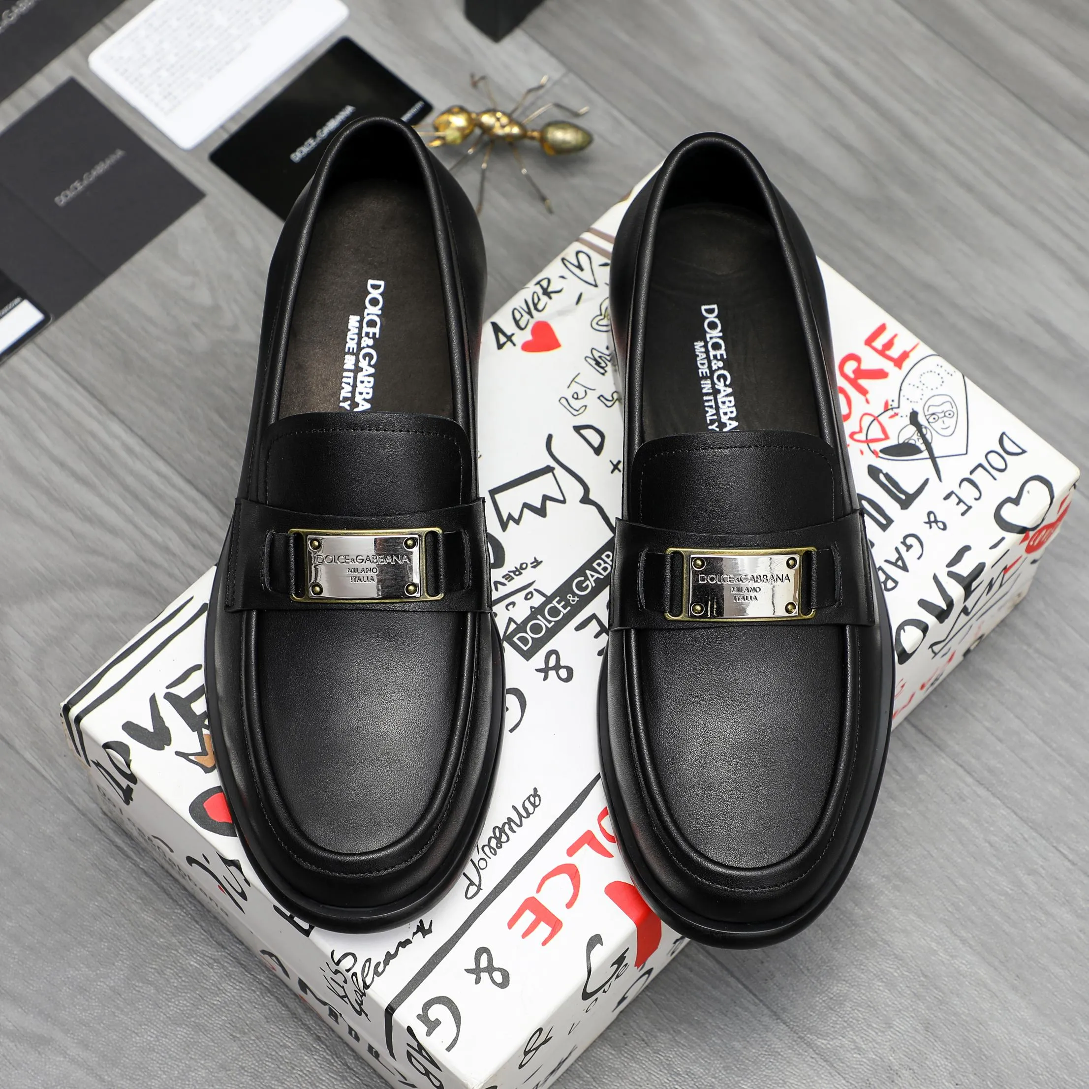 Men's shoes 💰p540 Product trademark: DG (Dolce & Gabbana) business slip-on leather shoes Regular size: 38-46 (38.45.46 is custom-made and non-returnable) Product materials: Selected high-quality cowhide upper, cowhide lining, original rubber outsole